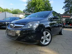 Schwarz Gebraucht 2014 Opel Zafira Family Van / Kleinbus | 7.490 € (Etwas zu teuer)