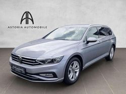 Silber Gebraucht 2023 VW Passat Elegance Kombi | 28.490 € (Fairer Preis)