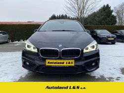 Saphirschwarz Gebraucht 2016 BMW 218 Gran Tourer Advantage Van / Kleinbus | 9.990 €