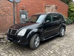 Schwarz Gebraucht 2010 Ssangyong Rexton II SUV | 3.999 €