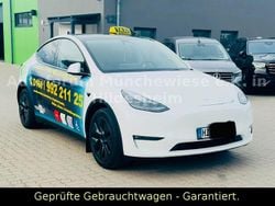 Weiß Gebraucht 2025 Tesla Model Y Long Range AWD SUV | 49.999 € (Fairer Preis)