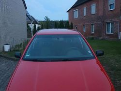 Rot Gebraucht 2005 Skoda Fabia Kleinwagen | 2.300 €