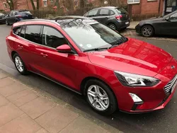 Rot Gebraucht 2022 Ford Focus Kombi | 18.990 € (Guter Preis)