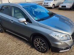 Silber Gebraucht 2015 Suzuki SX4 S-Cross Limited+ Kleinwagen | 9.500 € (Fairer Preis)