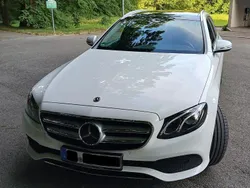Weiß Gebraucht 2018 Mercedes E200 Avantgarde Kombi | 27.490 € (Fairer Preis)
