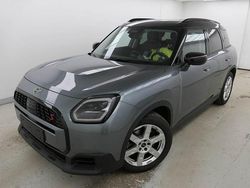 Grau Gebraucht 2024 Mini Countryman Classic SUV | 33.470 € (Guter Preis)