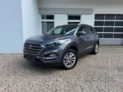 Grau Gebraucht 2016 Hyundai Tucson SUV | 14.580 € (Fairer Preis)