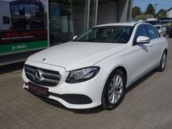 Weiß Gebraucht 2018 Mercedes E220 Avantgarde Limousine | 19.800 € (Guter Preis)