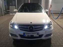 Weiß Gebraucht 2011 Mercedes C180 Coupé | 11.499 €