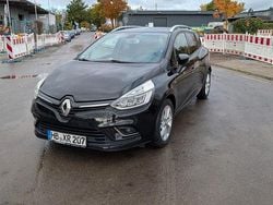 Schwarz Gebraucht 2017 Renault Clio IV LIMITED Limousine | 6.400 € (Guter Preis)