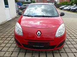 Rot Gebraucht 2008 Renault Twingo Expression Kleinwagen | 1.590 € (Guter Preis)