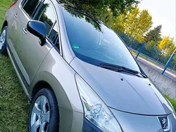 Grau Gebraucht 2012 Peugeot 3008 Platinum Limousine | 4.900 € (Fairer Preis)