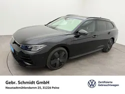 Black metallic Gebraucht 2024 VW Passat R-line Kombi | 51.600 €