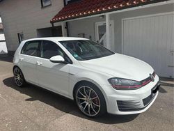 Weiß Gebraucht 2016 VW Golf VII GTI Kleinwagen | 13.700 € (Guter Preis)