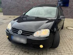 Schwarz Gebraucht 2007 VW Golf V Kleinwagen | 3.900 € (Fairer Preis)