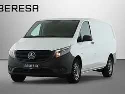 Weiß Gebraucht 2023 Mercedes Vito Van / Kleinbus | 30.916 € (Guter Preis)