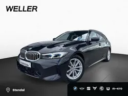 Black sapphire (schwarz) Gebraucht 2024 BMW 320 Shadowline Kombi | 41.950 € (Etwas zu teuer)