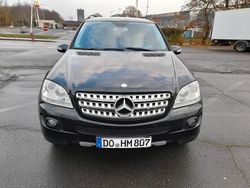 Schwarz Gebraucht 2005 Mercedes ML350 SUV | 6.899 € (Fairer Preis)