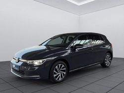 Grau Gebraucht 2022 VW Golf Style Limousine | 21.979 € (Etwas zu teuer)