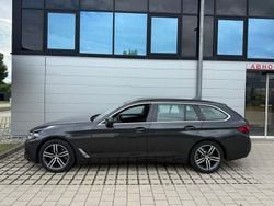 Grau Gebraucht 2020 BMW 520 Sport Line Kombi | 29.999 € (Etwas zu teuer)