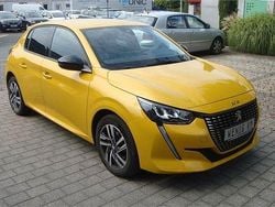 Gelb Gebraucht 2022 Peugeot 208 Allure Kleinwagen | 13.900 € (Fairer Preis)