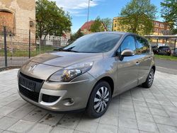 Gold Gebraucht 2011 Renault Scénic III Bose Edition Van / Kleinbus | 4.800 € (Fairer Preis)