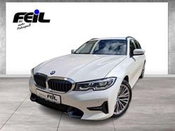 Weiß Gebraucht 2022 BMW 320 Sport Line Limousine | 31.990 € (Fairer Preis)
