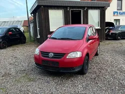 Rot Gebraucht 2006 VW Fox Basis Kleinwagen | 2.499 € (Teuer)