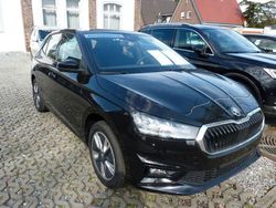 Schwarzmagic perleffekt Gebraucht 2023 Skoda Fabia Style Kleinwagen | 22.829 € (Fairer Preis)