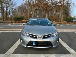 Grau Gebraucht 2013 Toyota Auris Kombi | 6.499 € (Fairer Preis)