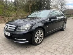 Schwarz Gebraucht 2012 Mercedes 220 Limousine | 7.500 €