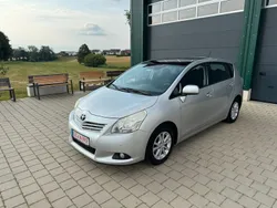 Silber Gebraucht 2011 Toyota Verso Edition Van / Kleinbus | 4.250 €