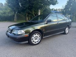 Grün Gebraucht 1996 Volvo S40 Limousine | 600 € (Guter Preis)