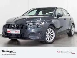 Grau Gebraucht 2023 Audi A3 Design Limousine | 23.440 € (Guter Preis)