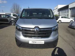 Silber (metallic) Gebraucht 2023 Renault Trafic Van | 27.990 € (Superpreis)
