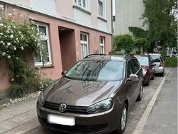Braun Gebraucht 2011 VW Golf VI Kombi | 4.400 € (Fairer Preis)