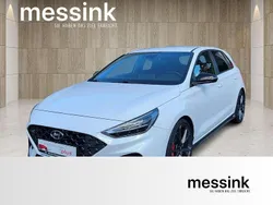 Weiß Gebraucht 2023 Hyundai i30 N Performance Limousine | 31.780 € (Fairer Preis)