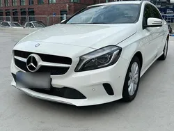 Weiß Gebraucht 2016 Mercedes A180 Kleinwagen | 15.800 € (Teuer)