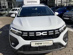 Weiß Gebraucht 2024 Dacia Jogger Expression Kombi | 20.990 € (Fairer Preis)