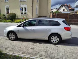 Silber Gebraucht 2011 Opel Astra Design Edition Kombi | 4.700 € (Fairer Preis)