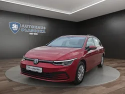 Kings red (rot) Gebraucht 2021 VW Golf VIII | 16.949 € (Superpreis)