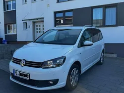 Schwarz Gebraucht 2014 VW Touran Cup Van / Kleinbus | 4.999 € (Fairer Preis)