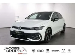 Weiß Gebraucht 2024 VW Golf VIII Style Limousine | 42.680 € (Fairer Preis)