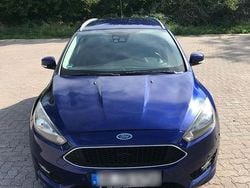 Blau Gebraucht 2015 Ford Focus Titanium Kombi | 7.200 € (Guter Preis)