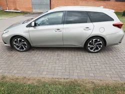 Beige Gebraucht 2016 Toyota Auris Touring Sports Kombi | 14.750 € (Fairer Preis)