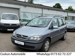 Grau Gebraucht 2004 Opel Zafira Njoy Van / Kleinbus | 2.000 € (Etwas zu teuer)