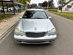 Silber Gebraucht 2003 Mercedes C200 Limousine | 2.200 € (Guter Preis)