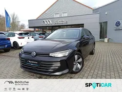 Grenadillschwarz metallic Gebraucht 2024 VW Passat Business Kombi | 32.980 € (Fairer Preis)