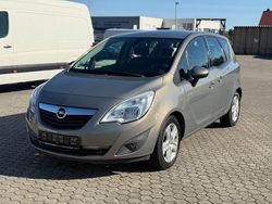 Grau Gebraucht 2010 Opel Meriva Edition Van / Kleinbus | 5.700 € (Fairer Preis)