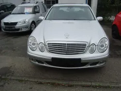 Silber Gebraucht 2004 Mercedes E270 Elegance Limousine | 10.900 €